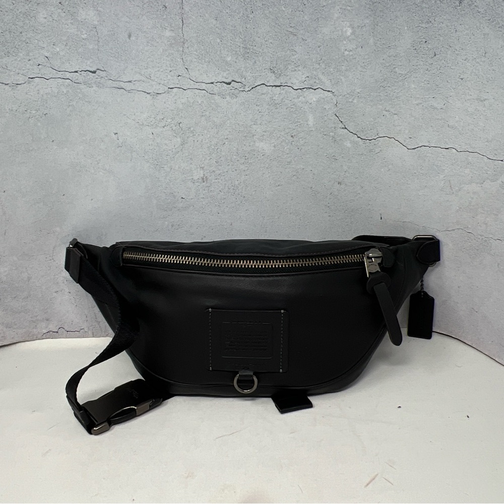 ❤️Coach NWOT Black 37592 Rivington Belt Bag. - Picture 7 of 14